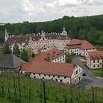 Fewo-Auf-Der-Muehlwiese-Fuer-4-10-Personen * Großschönau